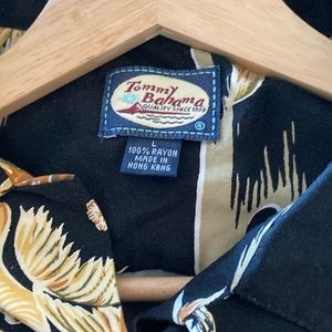 Beautiful Tommy Bahama’s men’s shirt. Size large, Rayon fabric.